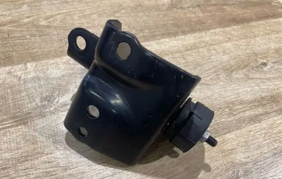 Toyota Auris E210 Gearbox mounting bracket 123510M020 1235123010 1935123040
