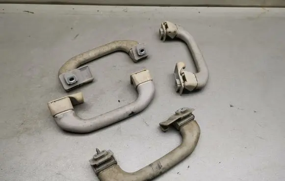Volkswagen Golf III Front interior roof grab handle 1H0857607