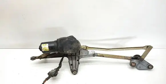 Renault Laguna I Front wiper linkage and motor