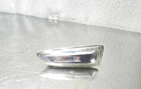 Opel Astra H Front fender indicator light 13273103 510512838