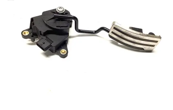 Nissan Qashqai Accelerator throttle pedal 1013A 00174