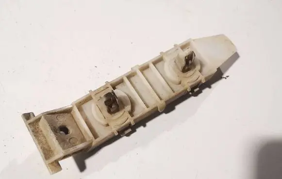 Suzuki Grand Vitara II Front bumper mounting bracket