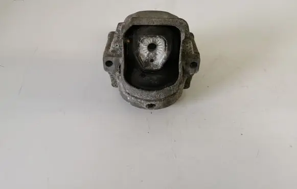 Audi Q5 SQ5 Engine mount bracket 8R0199381