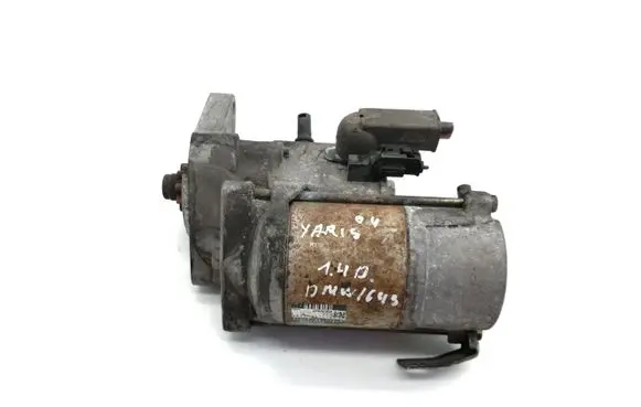 Toyota Yaris Starter motor 2810033040