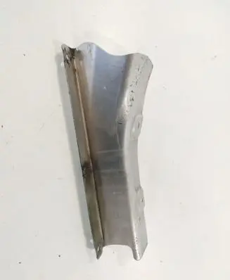 BMW 5 F10 F11 Heat shield in engine bay 51487185204 7185204 24640010