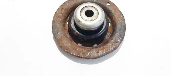 Toyota Yaris Coil spring mount 