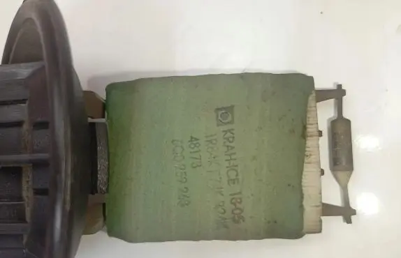 Volkswagen Fox Heater blower motor/fan resistor 6Q0959963