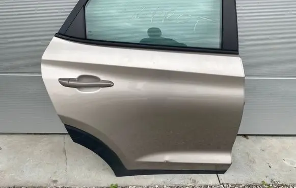 Hyundai Tucson TL Rear door 