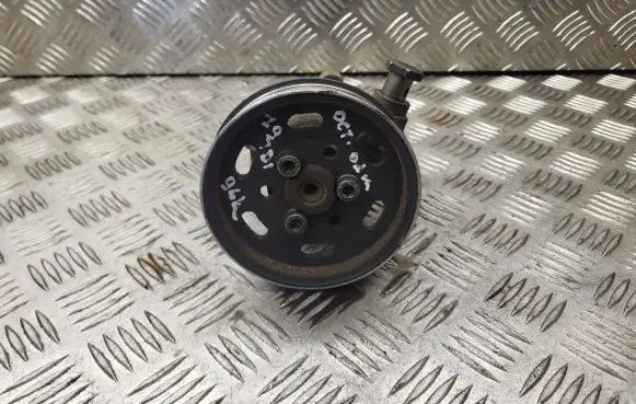 Skoda Octavia Mk1 (1U) Power steering pump