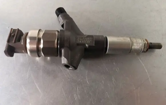 Subaru Outback Fuel injector 16613AA030