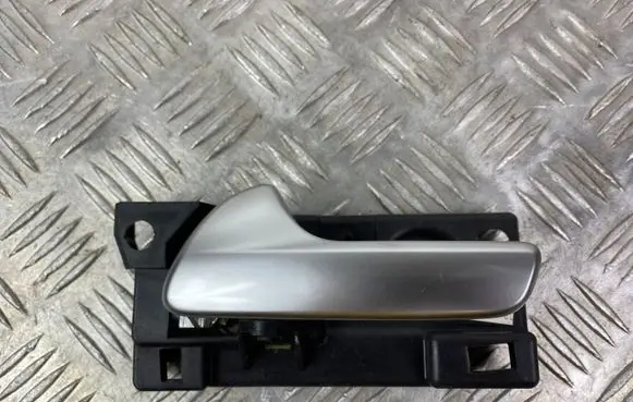 Dodge Durango Rear door interior handle