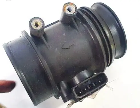 Volvo V70 Mass air flow meter 30713512 mb197408-0041