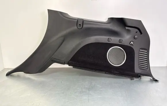 Trunk/boot side trim panel