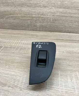 Toyota Avensis T250 Electric window control switch 7423105140