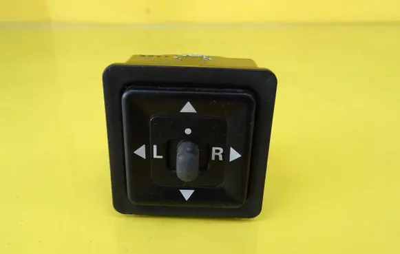 Mitsubishi Galant Wing mirror switch 2775