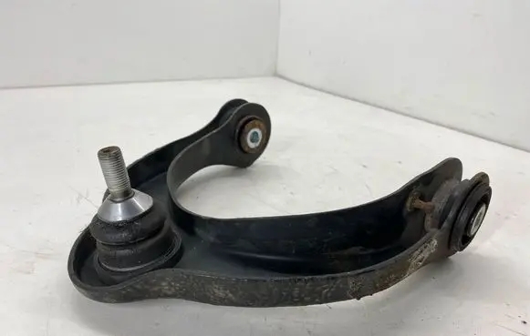 Jeep Grand Cherokee Front upper control arm/wishbone 68282329AA