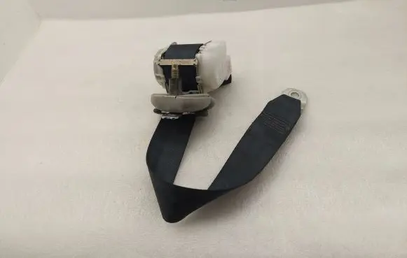 Toyota Corolla Verso AR10 Third row seat belt 735600F010C0
