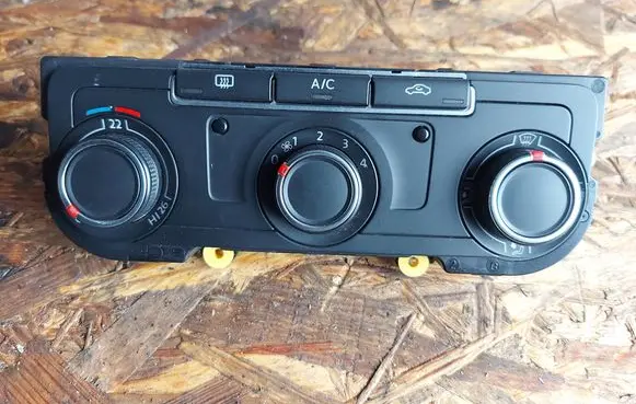 Volkswagen Transporter - Caravelle T6 Climate control unit 7E0907047AJ