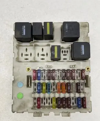 Ford Connect Fuse box set 518774104