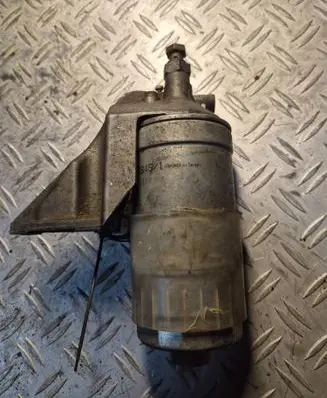 Audi 100 S4 C4 Fuel filter bracket/mount holder 074127445