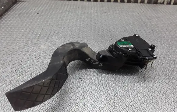 Audi A4 S4 B7 8E 8H Accelerator throttle pedal 8E1721523