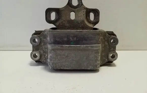 Audi Q3 8U Gearbox mount 8J0199555L