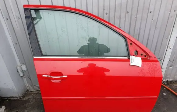 Ford Mondeo Mk III Front door B4Y LIFT