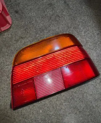 BMW 5 E39 Rear/tail lights 8358032 2VP00724002