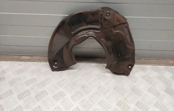 Mercedes-Benz S W222 Front brake disc dust cover plate A2224211020