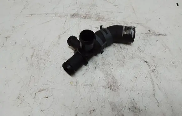 Audi A4 S4 B9 Engine coolant pipe/hose 8W0121087E