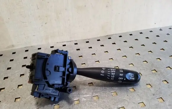 Toyota RAV 4 (XA20) Wiper control stalk 173647