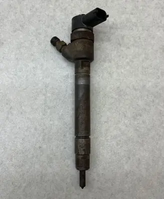 Volvo V70 Fuel injector 0445110251 30750283