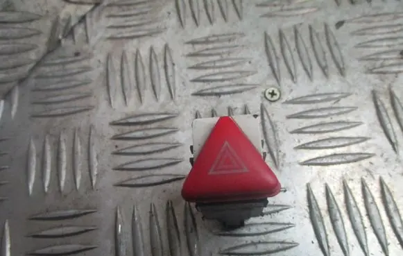 Skoda Fabia Mk1 (6Y) Hazard light switch 6Y0953235
