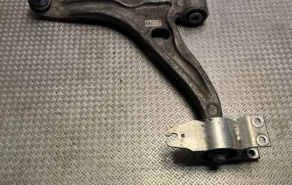 Mercedes-Benz A W177 Front lower control arm/wishbone 2473307502