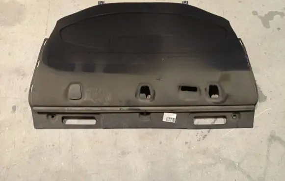 Parcel shelf