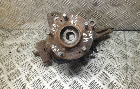 Hyundai i30 Front wheel hub