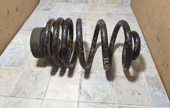 Renault Trafic II (X83) Rear coil spring