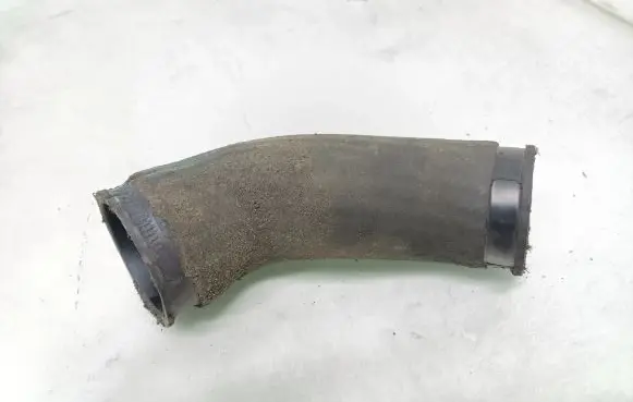 BMW 5 E39 Intercooler hose/pipe 2249669 11612249669