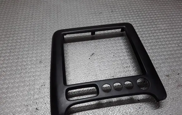 KIA Sportage Radio/GPS head unit trim 0K08B64270