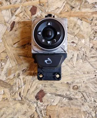 Hyundai i30 Wing mirror switch 39Y4811110