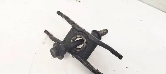 Mazda 5 Fuel Injector clamp holder 