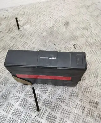 BMW 5 E39 CD/DVD changer 65128361584