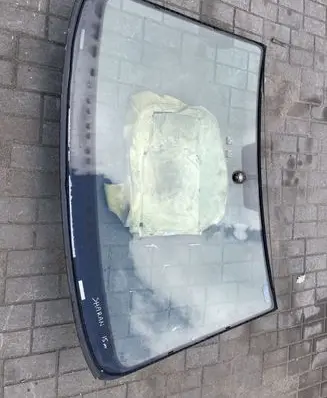 Volkswagen Sharan Front windscreen/windshield window 