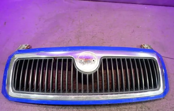 Skoda Fabia Mk1 (6Y) Front bumper upper radiator grill 6Y0853668