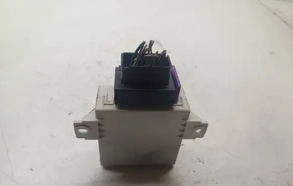 Toyota Avensis T250 Window wiper relay 150696