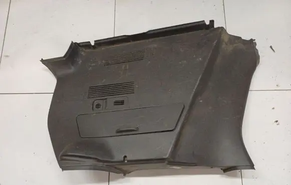 Ford C-MAX I Other trunk/boot trim element 3M51R31148AS