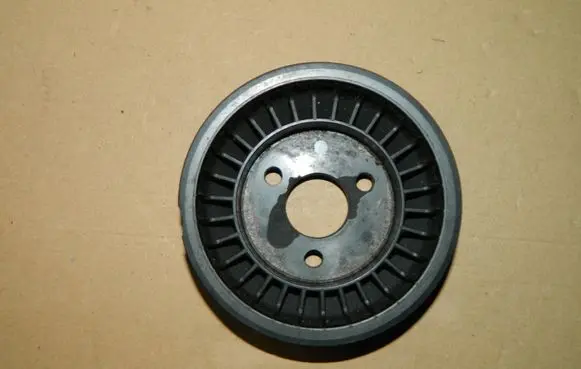 BMW 3 E90 E91 Power steering pump pulley 7537862