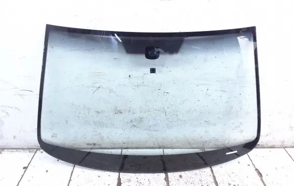 Volkswagen PASSAT B6 Front windscreen/windshield window AS1