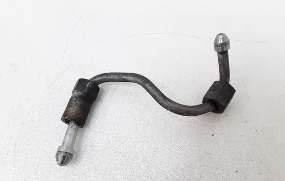 Mazda 6 Fuel injector supply line/pipe 