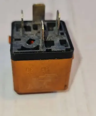 Volkswagen Golf III Other relay 0332014456